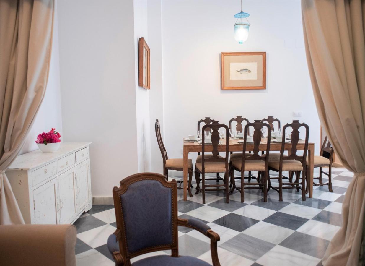 Gatu Premium Apartamento Palacio Oneto Con Jardin Privado " Preferente Mayores De 25 Anos Y Familias " El Puerto de Santa Maria Bagian luar foto