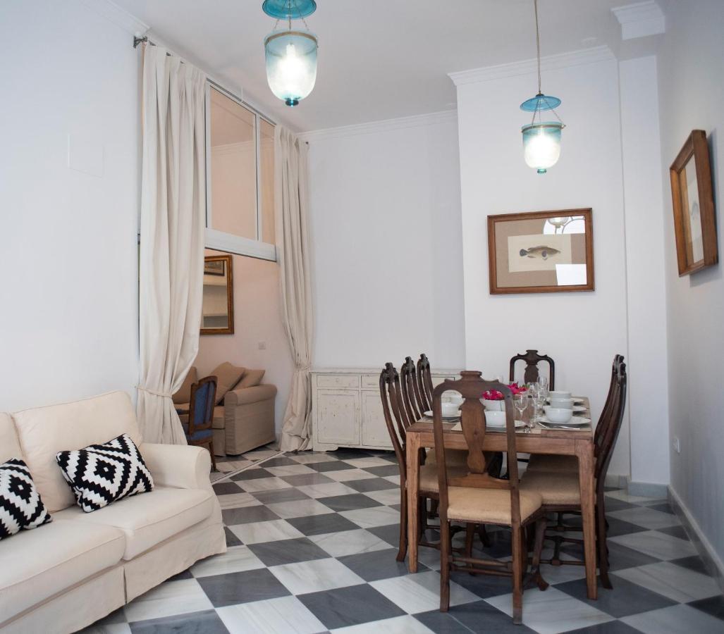 Gatu Premium Apartamento Palacio Oneto Con Jardin Privado " Preferente Mayores De 25 Anos Y Familias " El Puerto de Santa Maria Bagian luar foto
