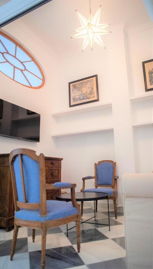 Gatu Premium Apartamento Palacio Oneto Con Jardin Privado " Preferente Mayores De 25 Anos Y Familias " El Puerto de Santa Maria Bagian luar foto